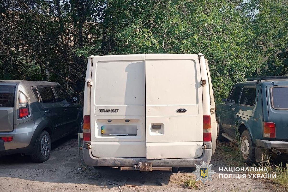 Чоловіка, який двічі обікрав припаркований автомобіль, судитимуть у Дніпрі