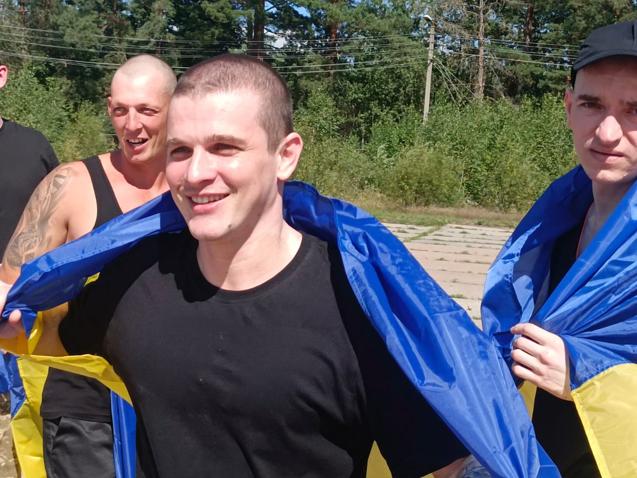 Особливий обмін: серед визволених – українці, які провели у неволі понад 10 років