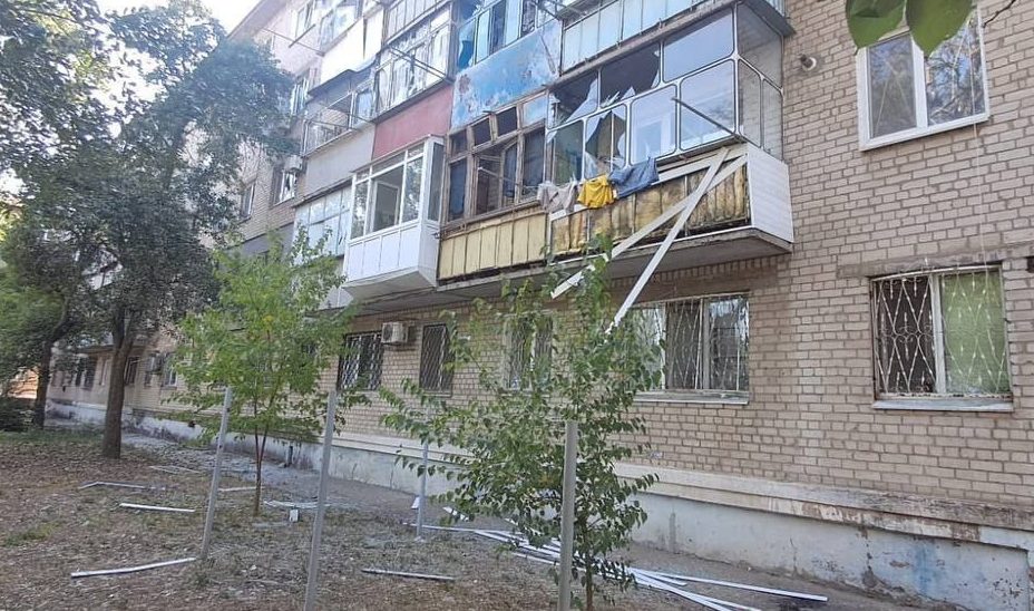 Ворог весь день атакував Дніпропетровщину: сталися пожежі