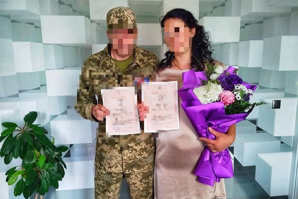 Шлюб у неволі: у Кам’янській колонії одружилися військовий і засуджена