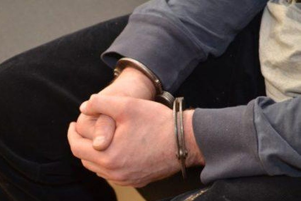 На Синельниківщині чоловік побив знайомого, зв’язав скотчем та залишив помирати