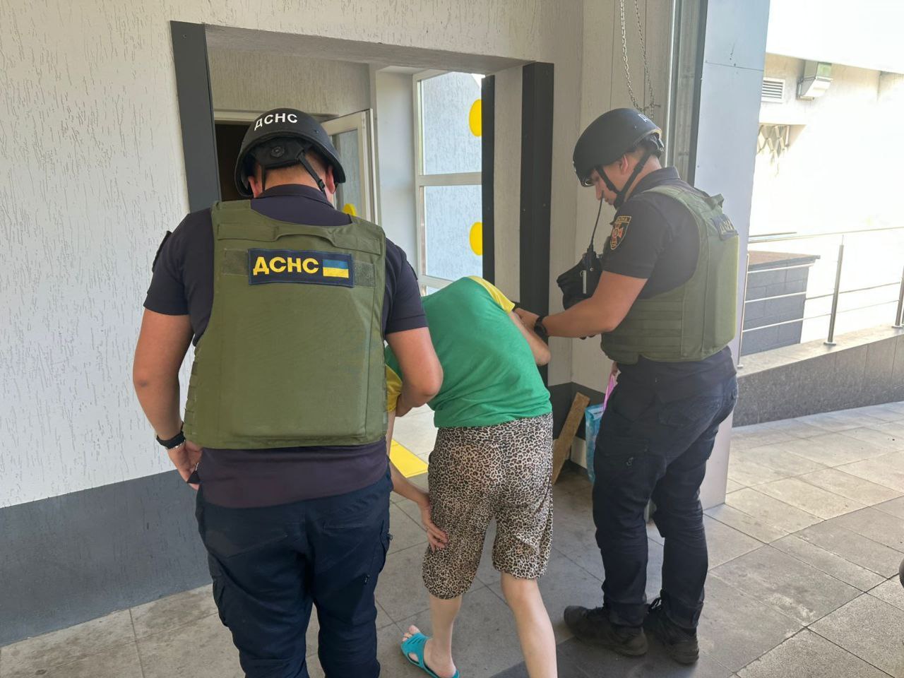 5 людей поранені і багато руйнувань внаслідок ворожих обстрілів на Дніпропетровщині