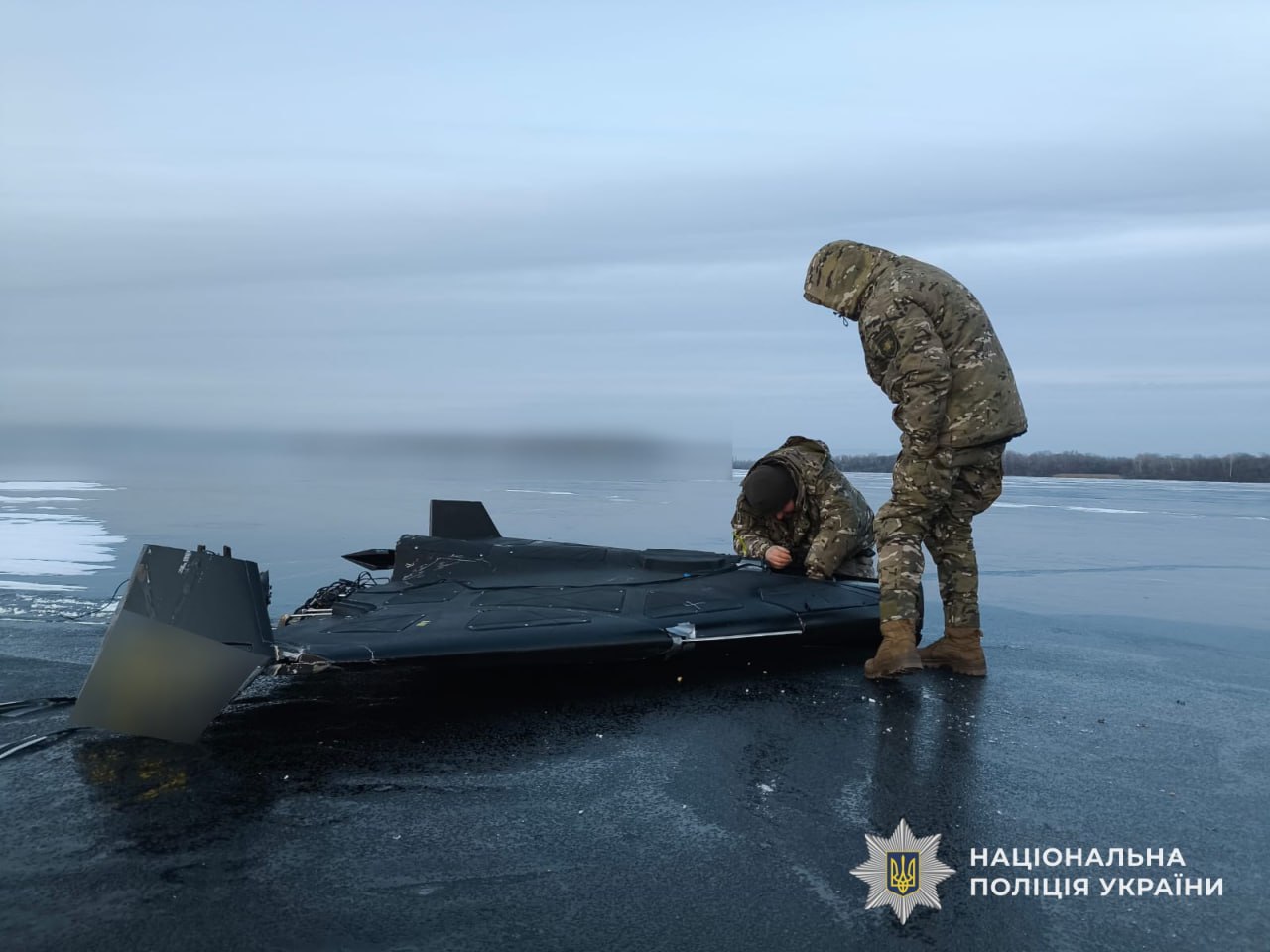 Ворожий БпЛА впав на кригу під час атаки на Дніпро