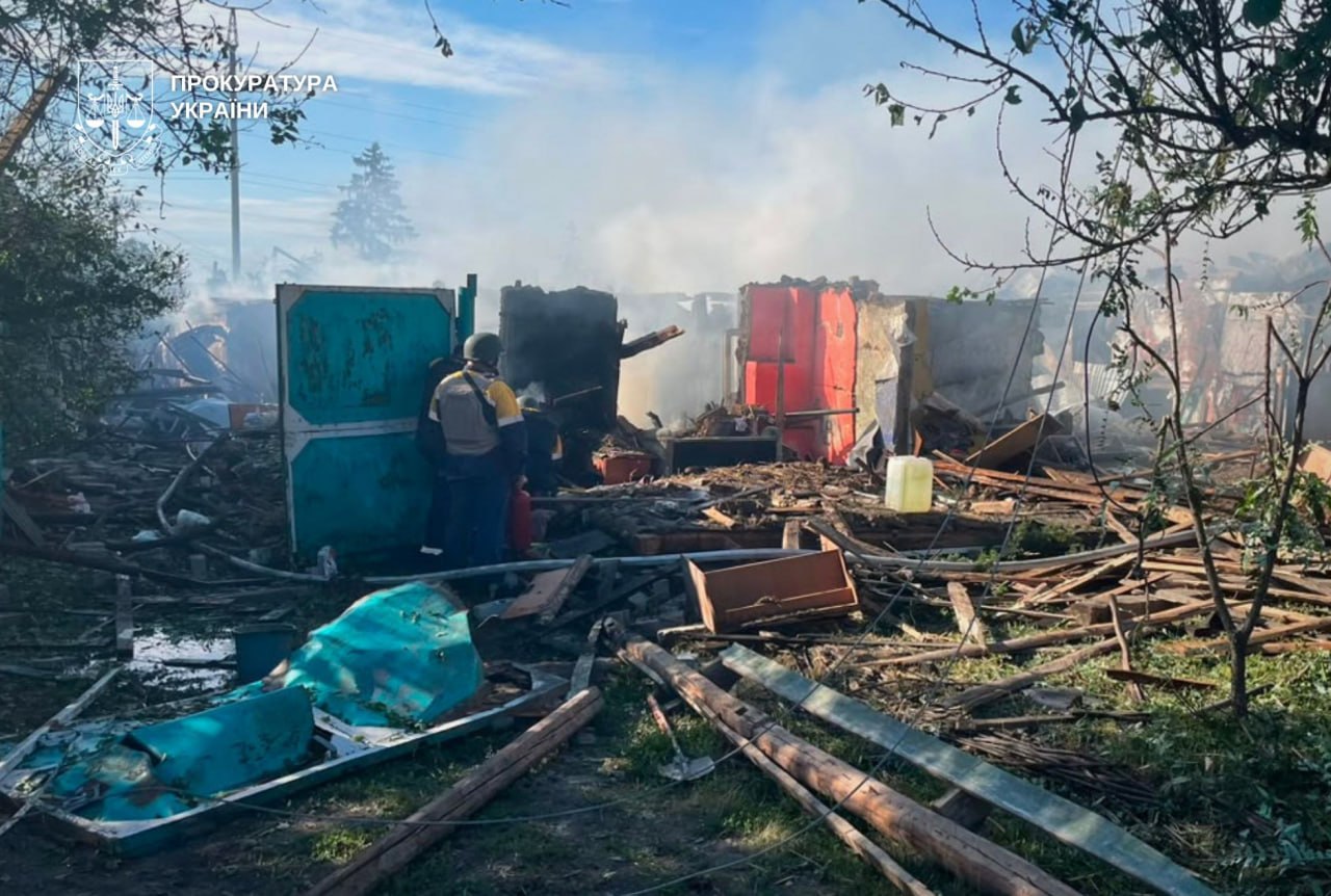 Російський БпЛА влучив у житловий будинок: у прокуратурі повідомили деталі ворожої атаки на Павлоград