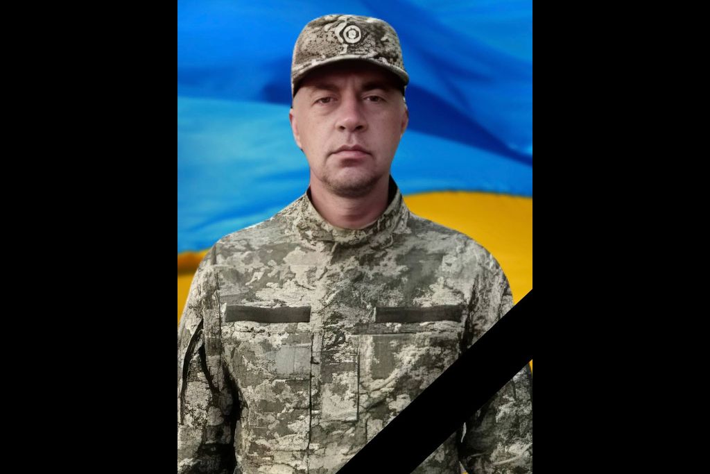 У Кам’янському попрощаються із захисником Євгеном Дмитренком, який загинув на Донеччині у 2024 році