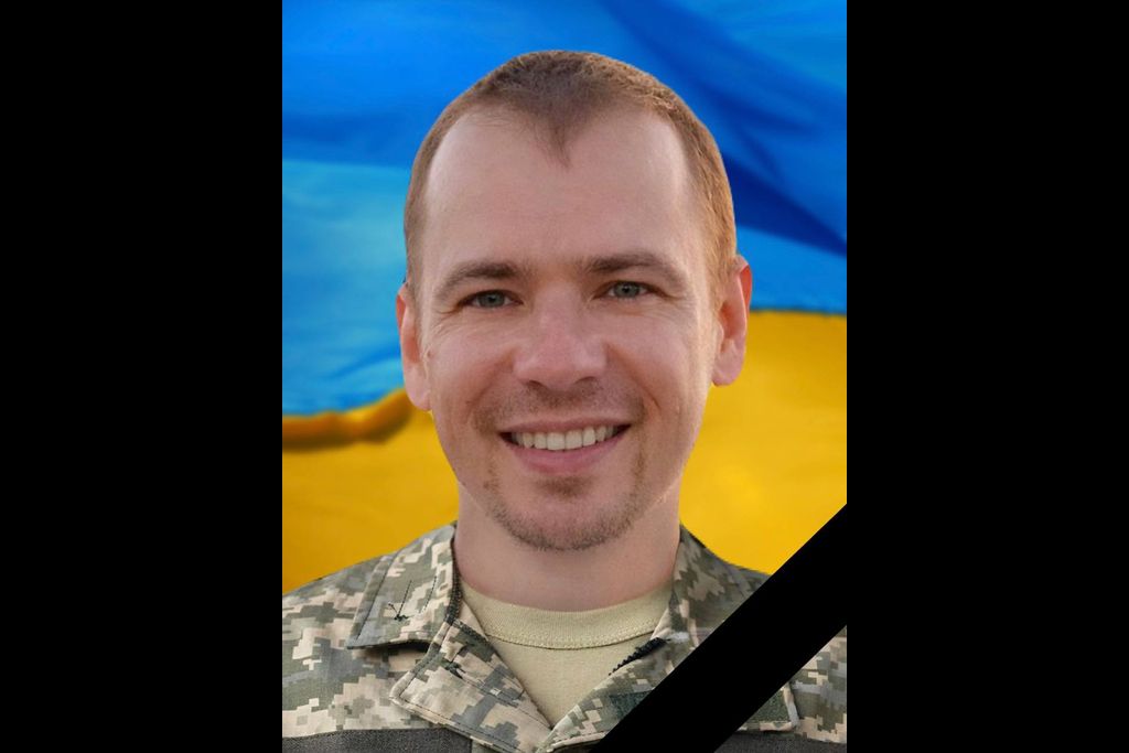 У Кам’янському попрощаються із захисником Євгеном Іванським, який загинув на Сумщині минулого року