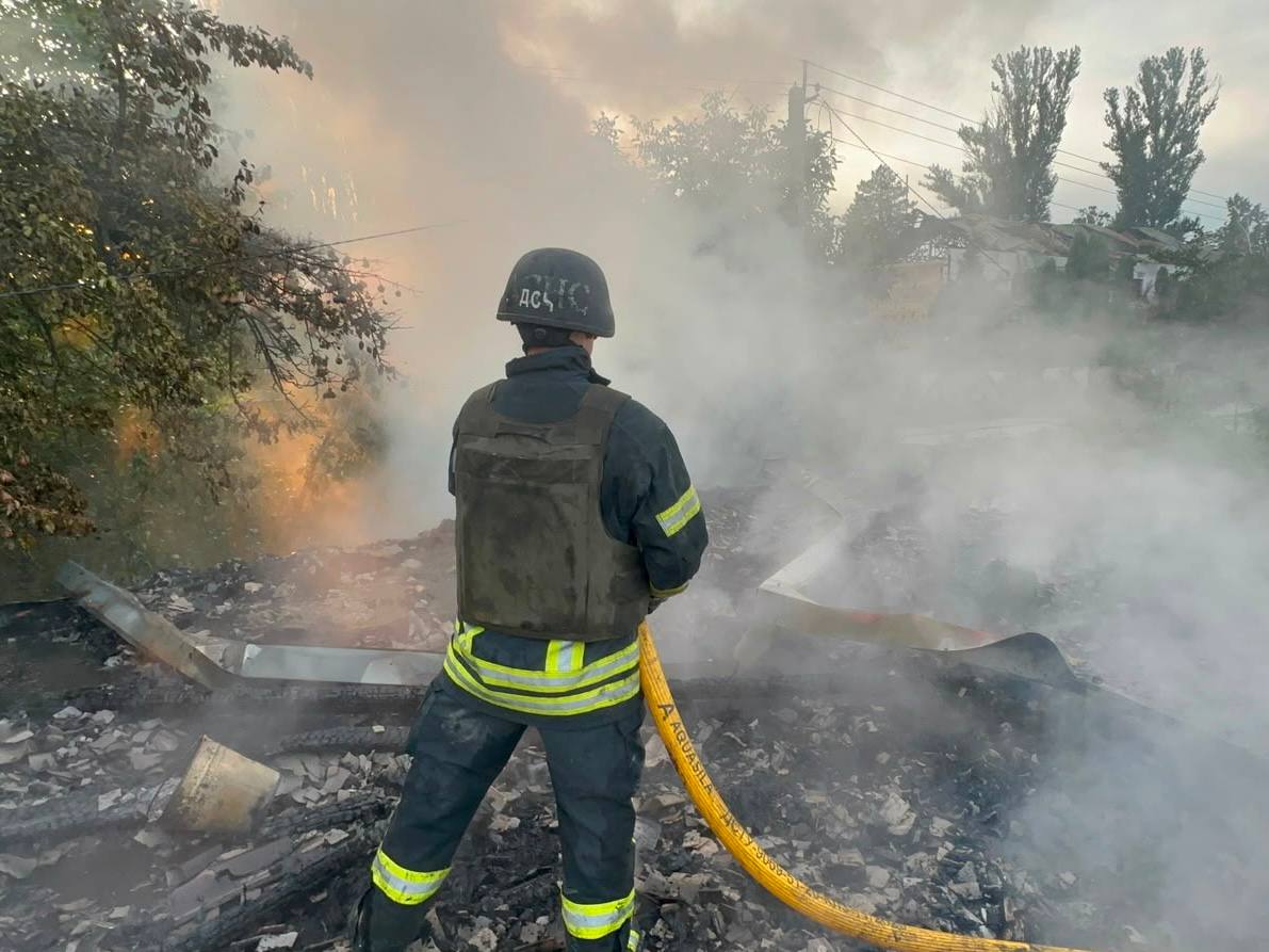 Ворог атакував три райони Дніпропетровщини: люди не постраждали