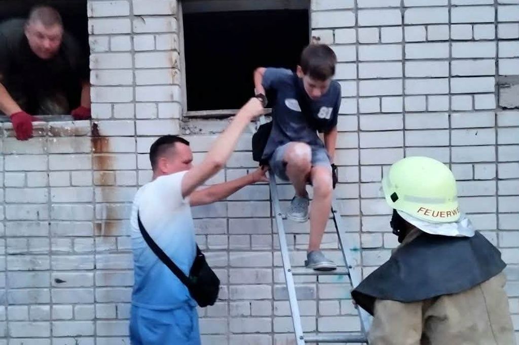 У Самарівському районі занедбана будівля стала пасткою для двох дітей