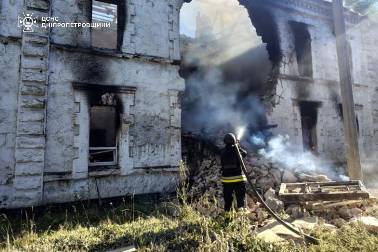Понад 40 атак за день: на Дніпропетровщині поранені двоє чоловіків