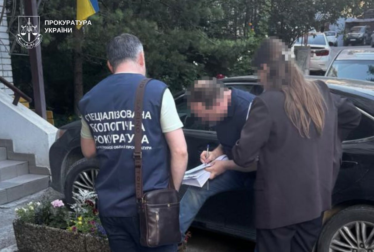 Троє мешканців Дніпра незаконно заволоділи 38 земельними ділянками на майже 29 млн грн