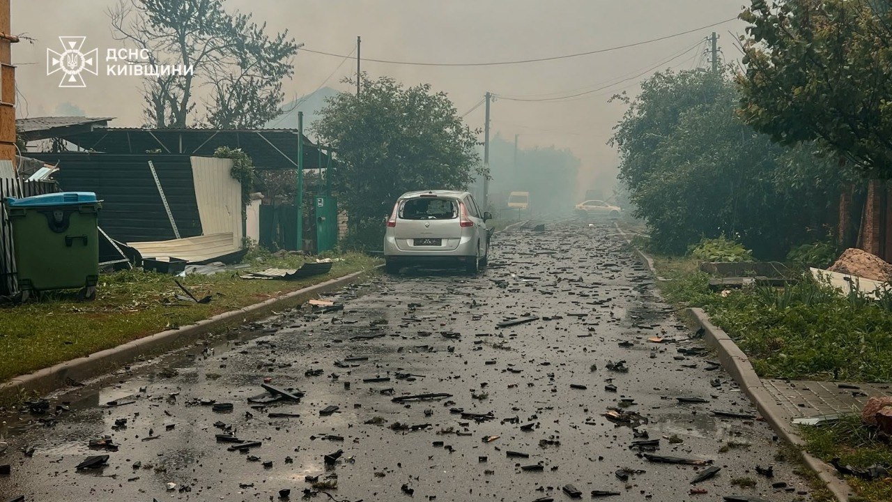 Росіяни знищили майже п’ять вулиць у Вишневому на Київщині: троє загиблих, серед постраждалих — немовля