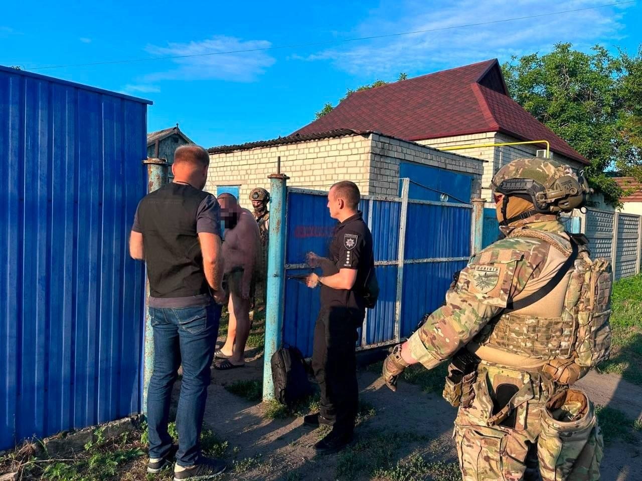 Двох військовослужбовців Маріупольського ТЦК затримали у Дніпрі за вимагання та шахрайство
