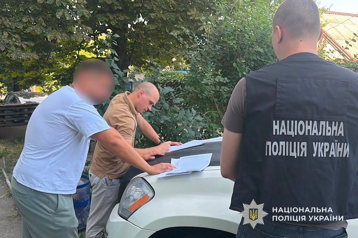 На Дніпропетровщині житель Запоріжжя продавав фіктивну інвалідність за 15 тисяч доларів